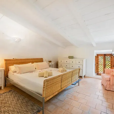 Roca Apartment *
